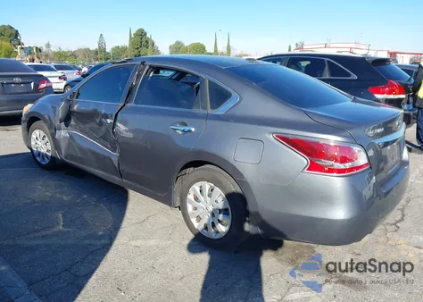 2015 Nissan Altima 2.5 S из США, поврежденный, VIN 1N4AL3AP2FN384843